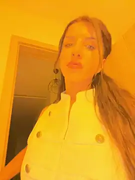 Snapshot of StephieRouse chatting on 06-05-26, 11:10 StephieRouse online show from 06-05-26, 11:10