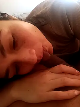 Caroalexiss online show from 10-20-25, 02:06