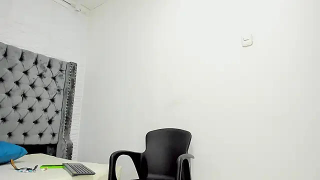 DOUGLAS 099 online show from 10-01-25, 01:39