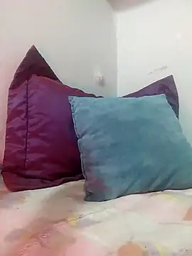 linalolo 12 online show from 11-25-25, 08:20