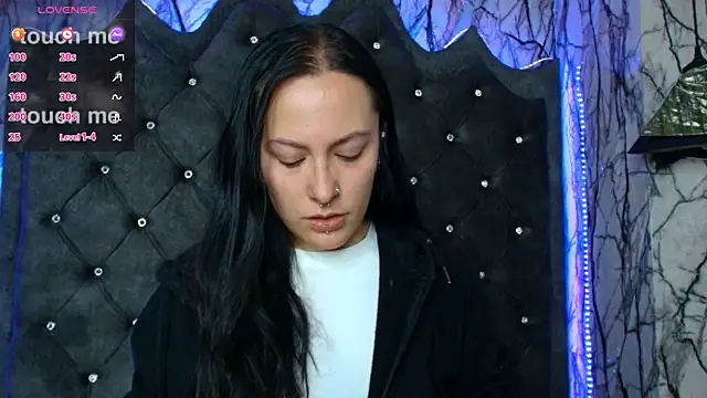 Zami Escobar of online show from 09-08-25, 07:02