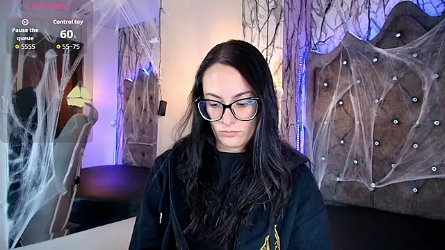 Zami Escobar of online show from 10-23-25, 06:39