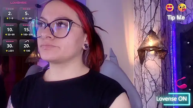 Zami Escobar of online show from 03-31-26, 05:46