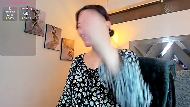 Candy Hott7 online show from 10-09-25, 08:40