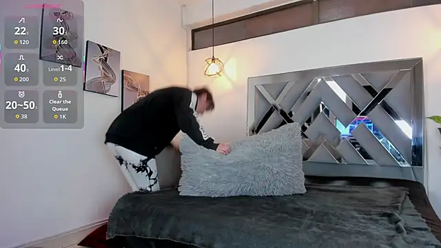 Candy Hott7 online show from 12-17-25, 08:26