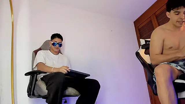 sotooliver3 online show from 12-02-25, 09:54