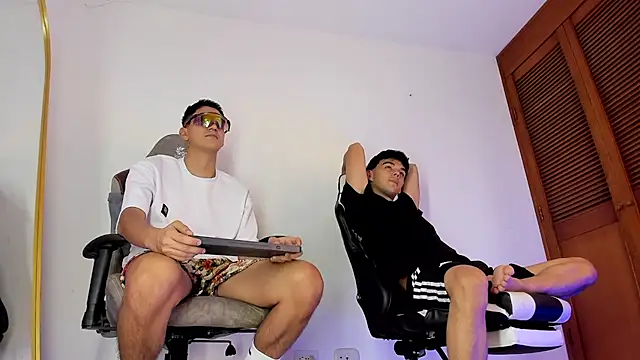 sotooliver3 online show from 03-01-26, 08:22