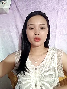 Snapshot of Lili_lovely chatting on 09-24-25, 07:12 Lili lovely online show from 09-24-25, 07:12