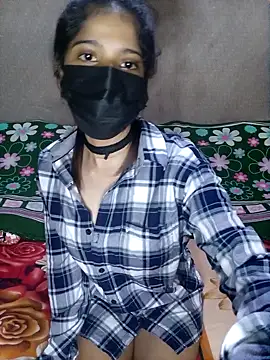 Snapshot of emali_baba chatting on 09-12-25, 04:23 emali baba online show from 09-12-25, 04:23