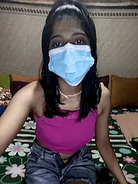 Snapshot of emali_baba chatting on 10-17-25, 03:53 emali baba online show from 10-17-25, 03:53