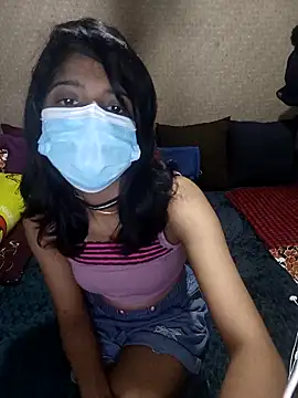 Snapshot of emali_baba chatting on 10-24-25, 05:04 emali baba online show from 10-24-25, 05:04