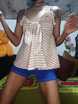 Snapshot of emali_baba chatting on 05-18-26, 04:40 emali baba online show from 05-18-26, 04:40