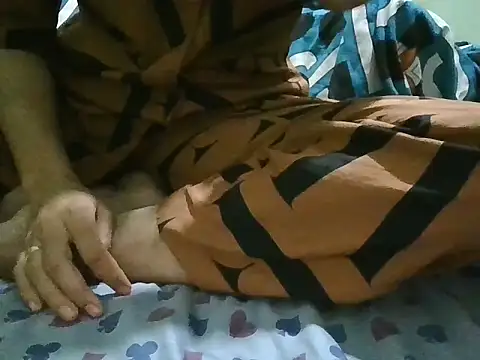 Roshani hoty online show from 01-11-26, 04:45