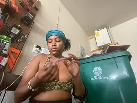 princesslivv online show from 10-23-25, 08:29