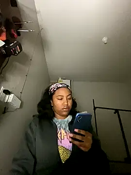 princesslivv online show from 10-27-25, 03:32