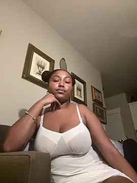 Snapshot of princesslivv chatting on 08-03-26, 03:38 princesslivv online show from 08-03-26, 03:38