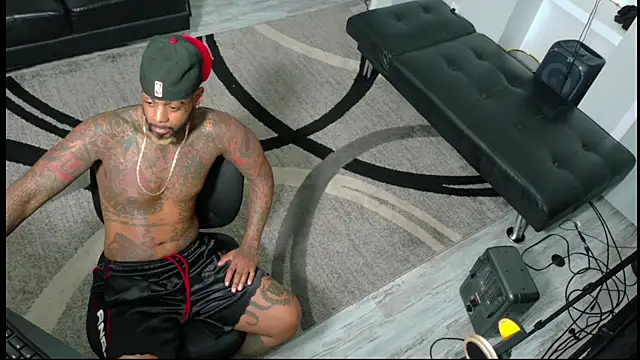 SLANGONDEMHOES online show from 10-20-25, 07:25