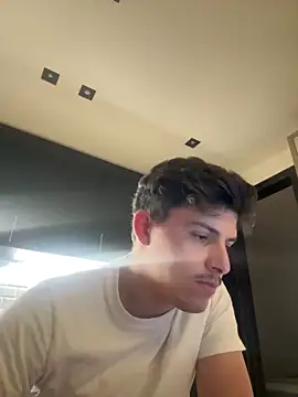 Snapshot of dock_75 chatting on 10-18-25, 02:18 dock 75 online show from 10-18-25, 02:18