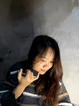 Hinne07 online show from 11-20-25, 01:17