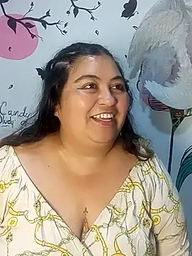 curvy diva  online show from 11-22-25, 11:20