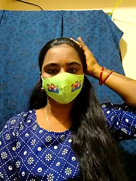 mini-queen online show from 11-29-25, 01:58