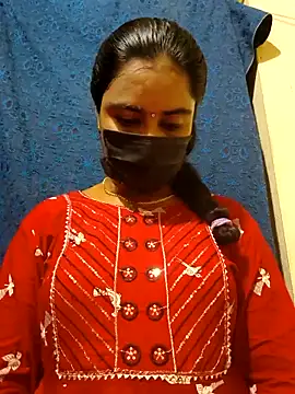 Snapshot of mini-queen chatting on 04-20-26, 06:31 mini-queen online show from 04-20-26, 06:31