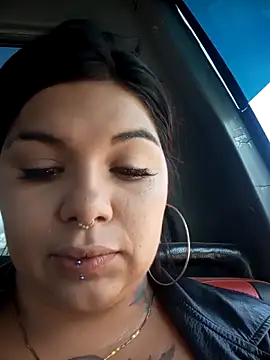 snow belle online show from 11-22-25, 07:13