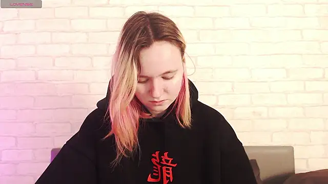 Ericha Stone online show from 03-14-26, 01:34