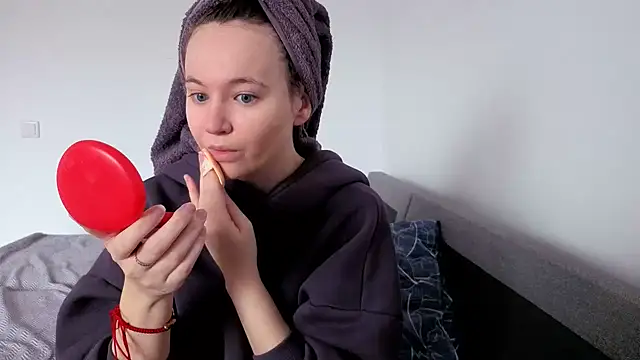 Snapshot of Ericha_Stone chatting on 05-14-26, 03:02 Ericha Stone online show from 05-14-26, 03:02