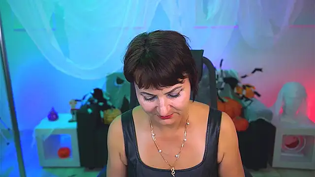 HelenBeler online show from 10-24-25, 12:45