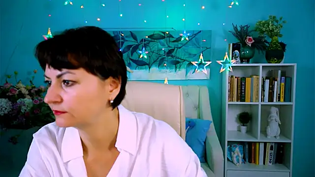 HelenBeler online show from 11-25-25, 05:40