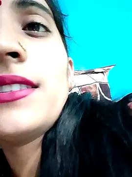 Snapshot of Pahadi_couple chatting on 10-15-25, 04:29 Pahadi couple online show from 10-15-25, 04:29