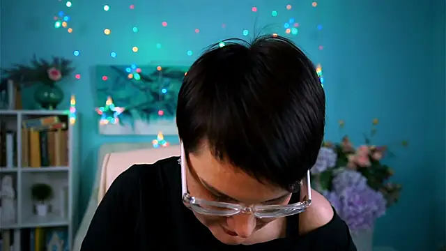 LauraDavidsons online show from 02-28-26, 05:47