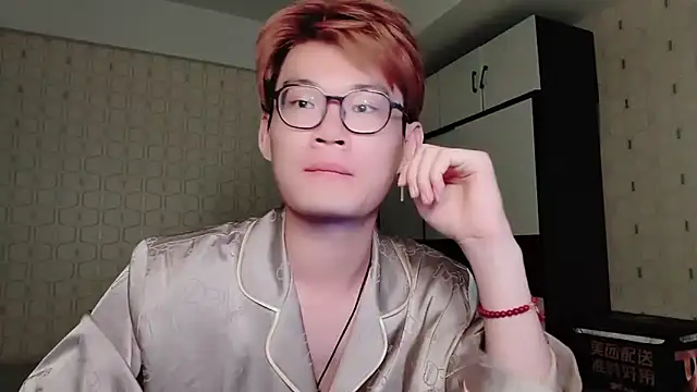 Snapshot of Dancer03 chatting on 09-12-25, 04:40 Dancer03 online show from 09-12-25, 04:40