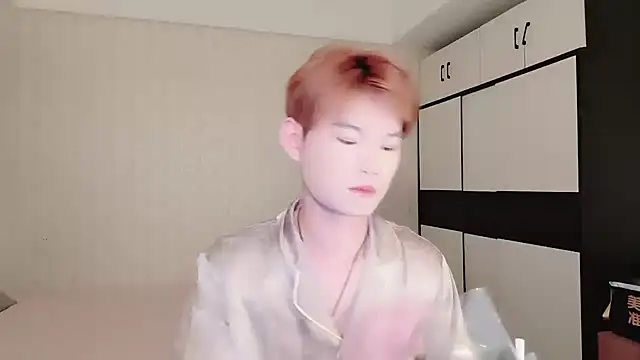 Snapshot of Dancer03 chatting on 09-16-25, 01:12 Dancer03 online show from 09-16-25, 01:12