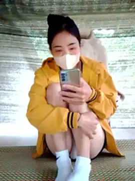 Snapshot of Georgia_here chatting on 11-03-25, 12:35 Georgia here online show from 11-03-25, 12:35