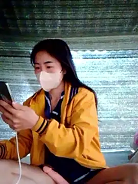 Snapshot of Georgia_here chatting on 11-13-25, 11:25 Georgia here online show from 11-13-25, 11:25