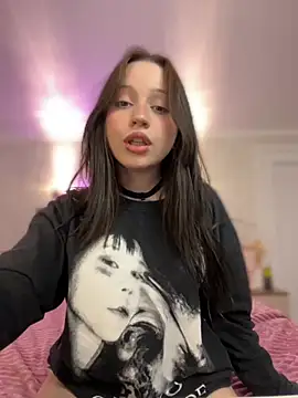 YourLittleDevil online show from 09-24-25, 01:36