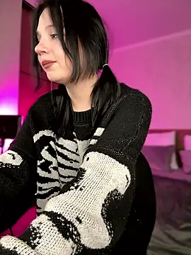 YourLittleDevil online show from 02-21-26, 05:25