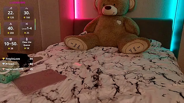 Missss Eva online show from 11-23-25, 05:40