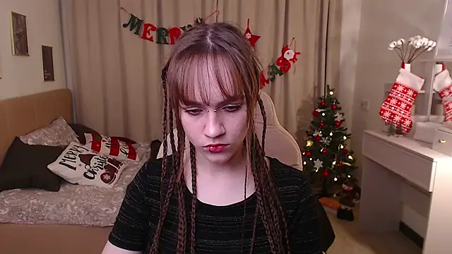 Jamie Chung online show from 12-20-25, 01:02