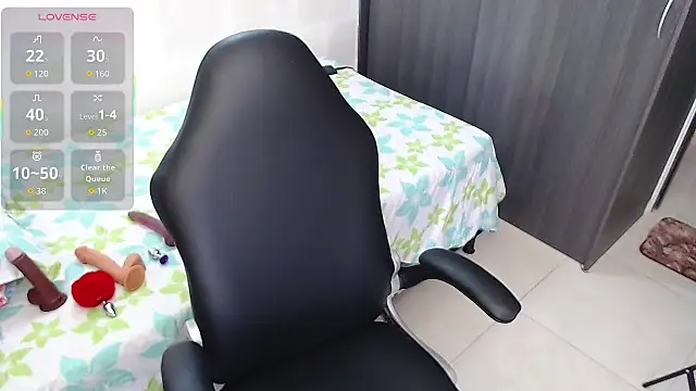 Snapshot of aynarakiss chatting on 10-07-25, 03:09 aynarakiss online show from 10-07-25, 03:09