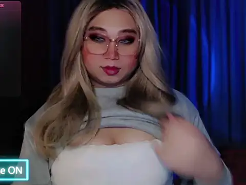 Snapshot of Degeneresqueen chatting on 06-11-26, 10:30 Degeneresqueen online show from 06-11-26, 10:30