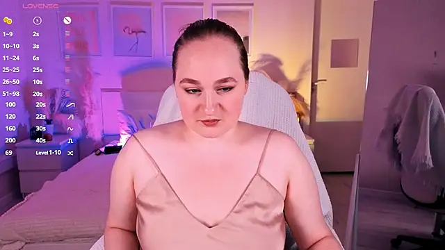 Kitty Rest  online show from 11-18-25, 04:11