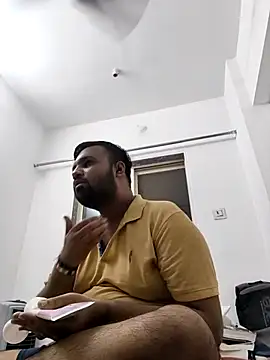 Snapshot of vinay_smalldick chatting on 05-27-26, 02:25 vinay smalldick online show from 05-27-26, 02:25