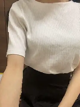 Snapshot of yayoi_jp chatting on 05-29-26, 02:37 yayoi jp online show from 05-29-26, 02:37