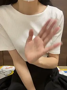Snapshot of yayoi_jp chatting on 06-04-26, 02:34 yayoi jp online show from 06-04-26, 02:34