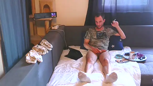 Snapshot of cum2camboys chatting on 06-06-26, 06:23 cum2camboys online show from 06-06-26, 06:23