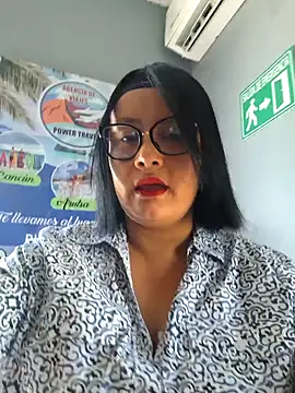 Snapshot of Milagros-hot chatting on 10-12-25, 07:02 Milagros-hot online show from 10-12-25, 07:02