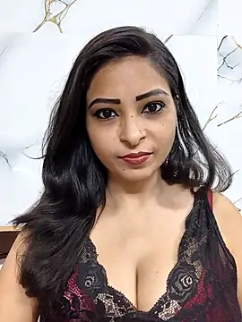 QUEEN-ADITI online show from 04-24-26, 06:32